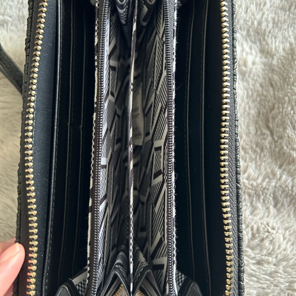 Marc New York Black and Gold Quilted Clutch - Picture 4 of 6